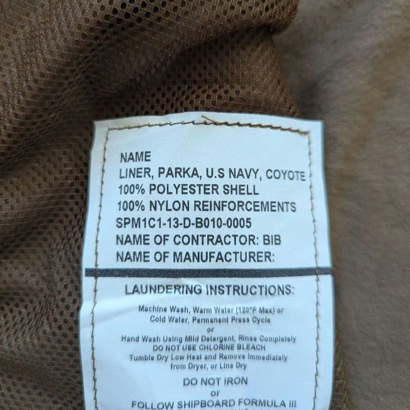 s*可様 [アメリカ軍] US NAVY フリース ライナーパーカー コヨーテ