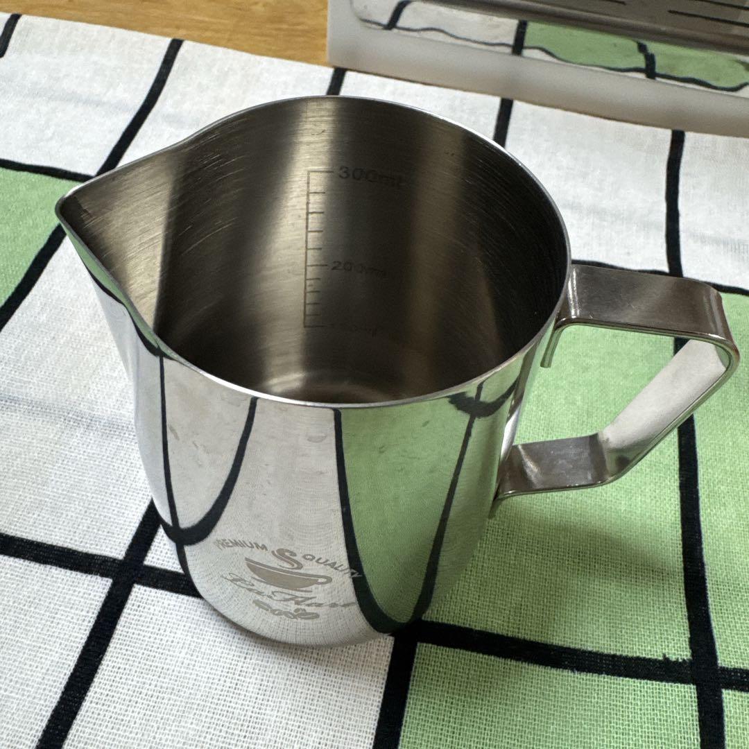 DeLonghi エスプレッソマシン　ECP3220J-W