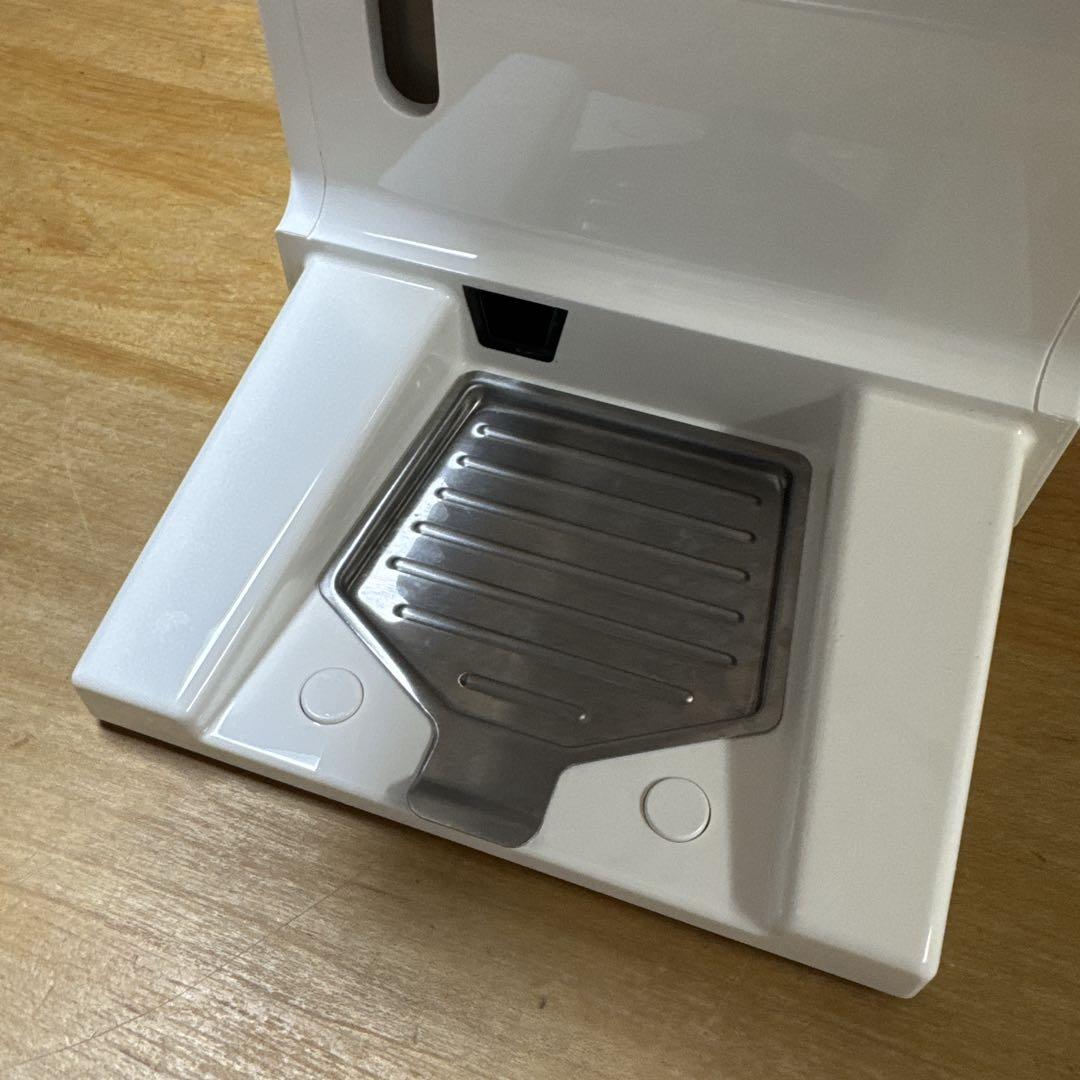 DeLonghi エスプレッソマシン　ECP3220J-W