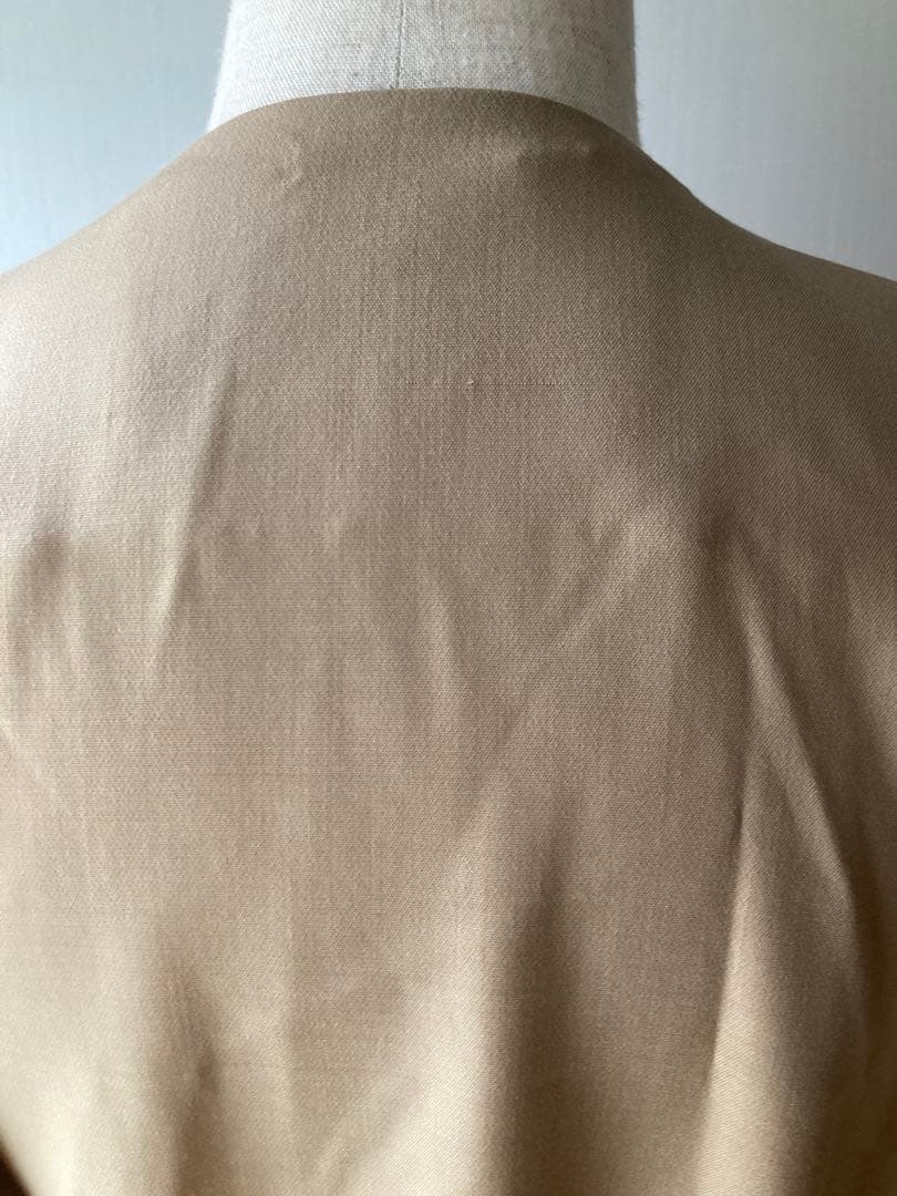 Kiton キートン　ノーカラー　ジャケット　ベージュ　ベルト付き　ウール