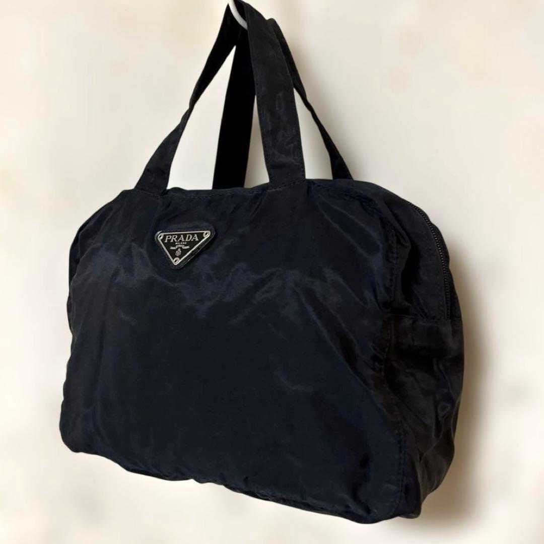 PRADAナイロンバッグ　ブラック