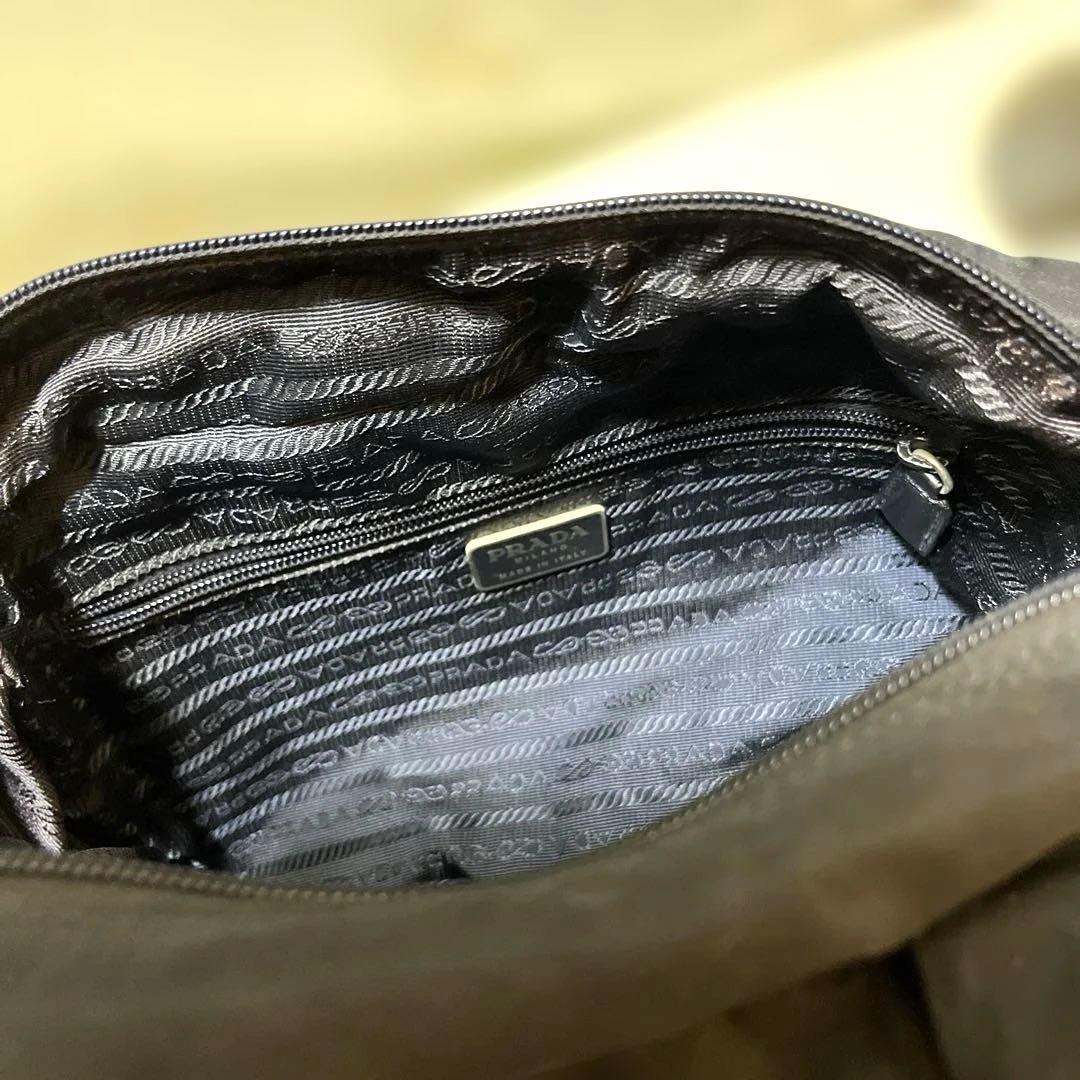 PRADAナイロンバッグ　ブラック