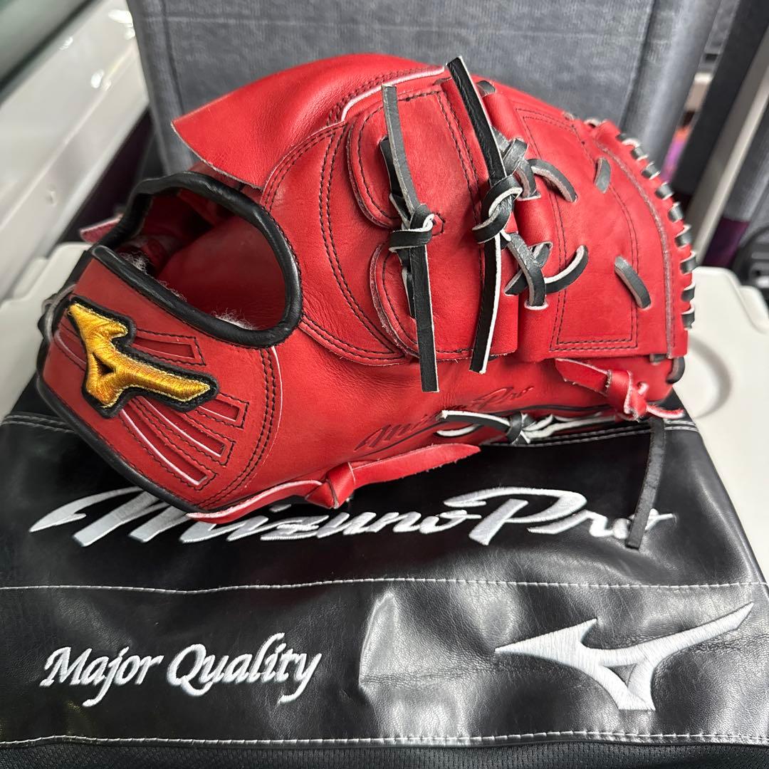 ミズノプロ　軟式　伊藤　投手