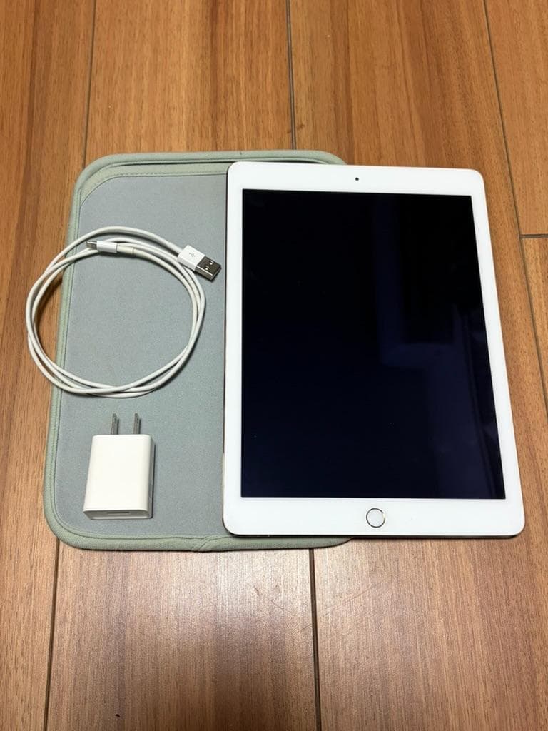 iPad Air 2 Wi-Fiモデル 64GB ゴールド（MH182J/A）
