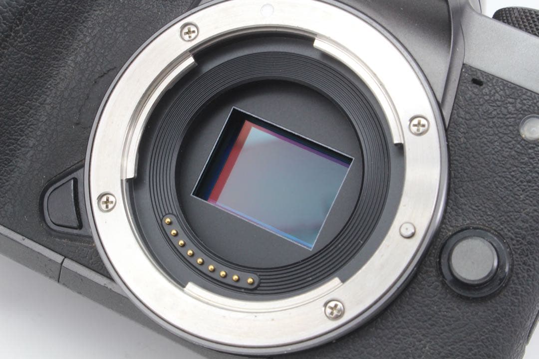 とっても便利なダブルレンズ＆人気ミラーレス❣️Canon キヤノン EOS M5❣️