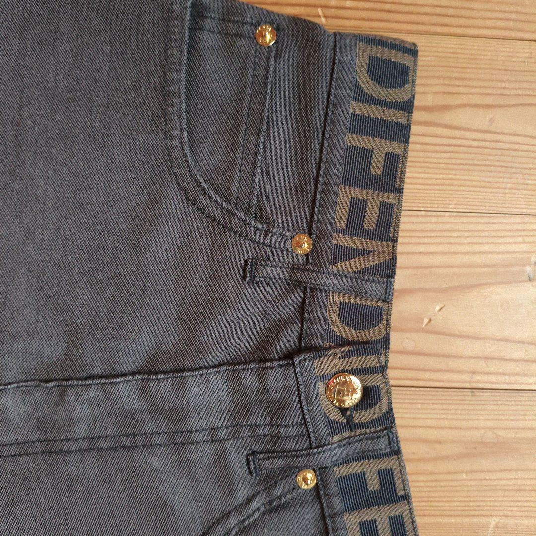 FENDI ブラウンショートパンツ