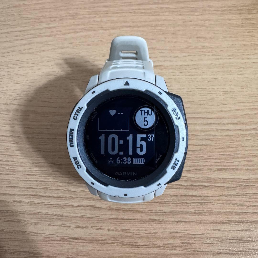Garmin Instinct Tundra GPSスマートウォッチ