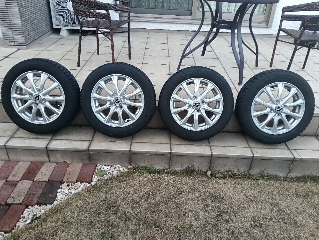 送料込み！梱包済み！2022年製 155/65R14スタッドレスタイヤホイール