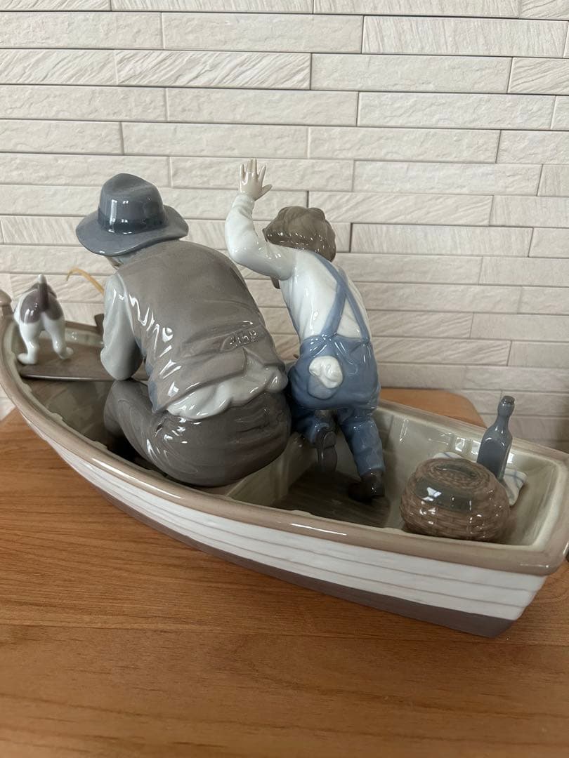 リヤドロ　おじいちゃんと魚釣り