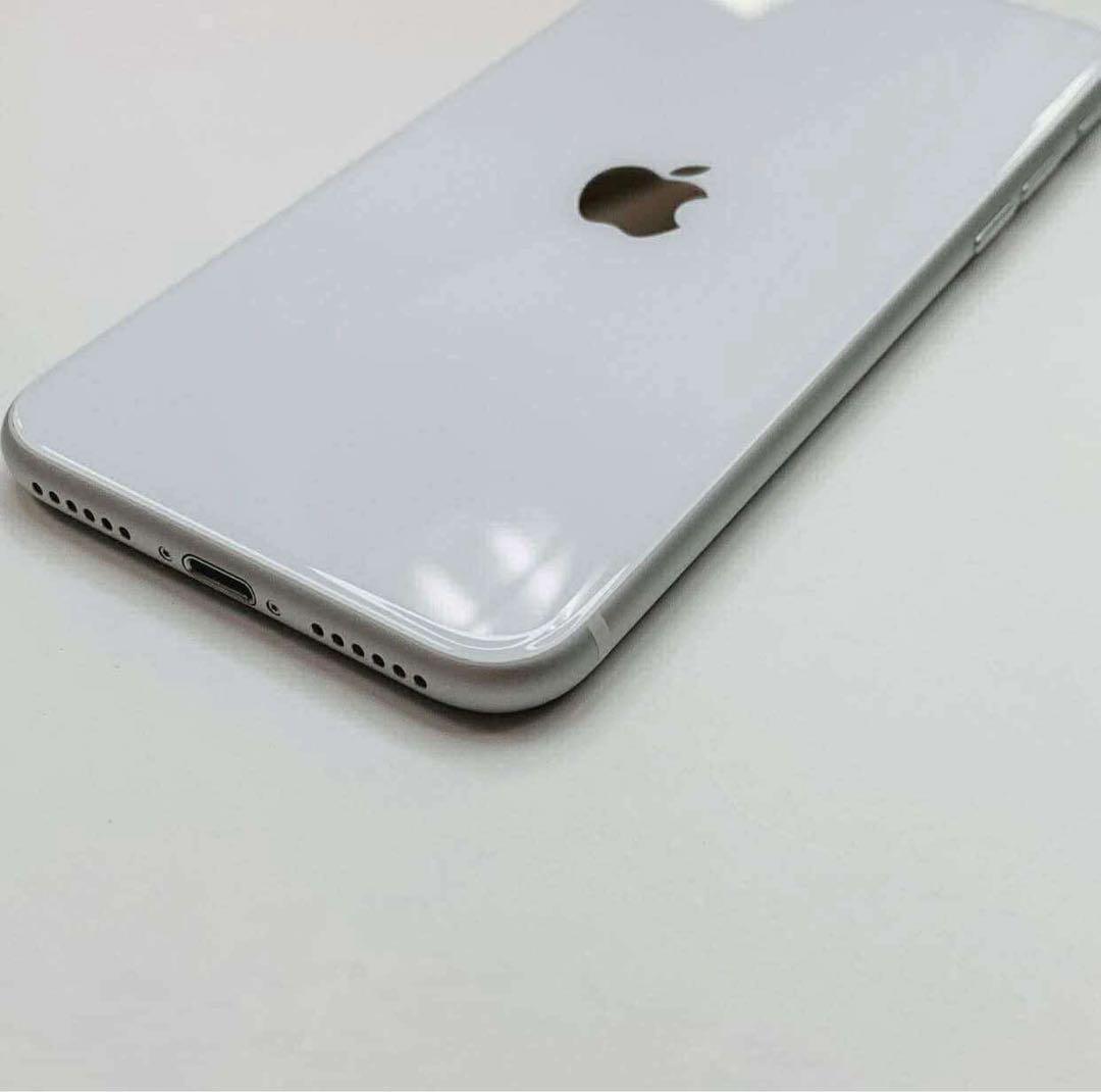 iPhone SE 第2世代 128GB SIMフリーバッテリー100％