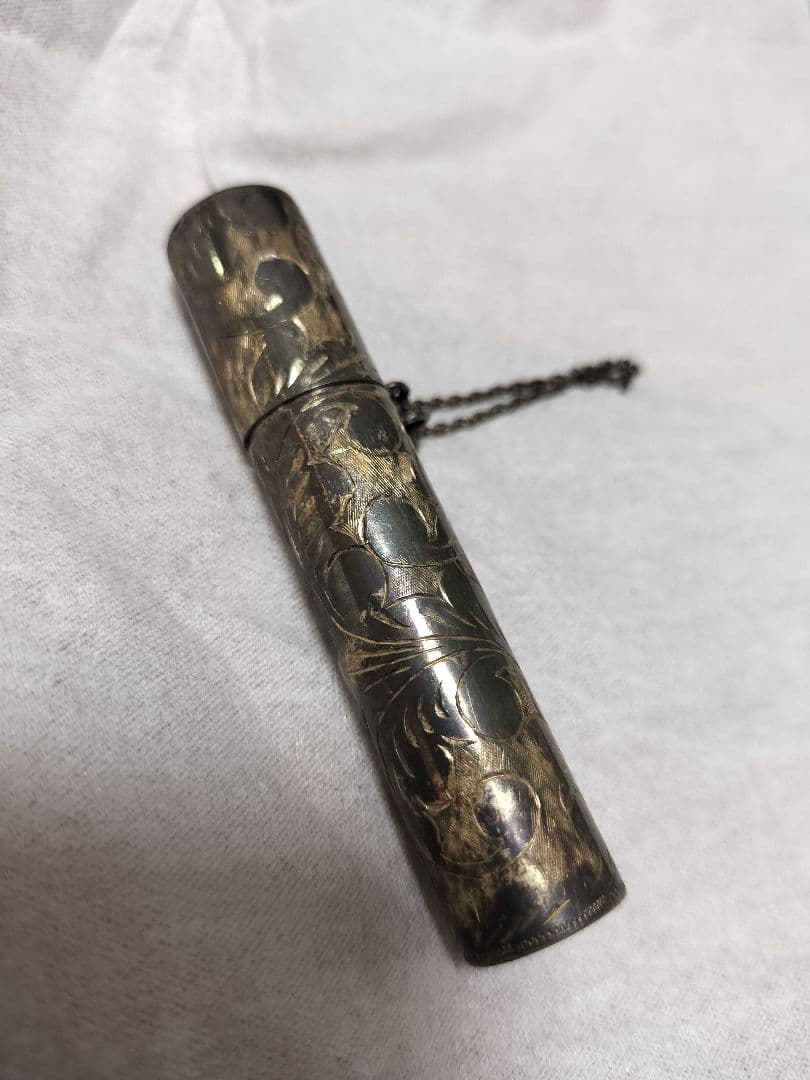 仁丹ケース 　小物入れ　銀製 アンティーク ヴィンテージ　925　工芸品