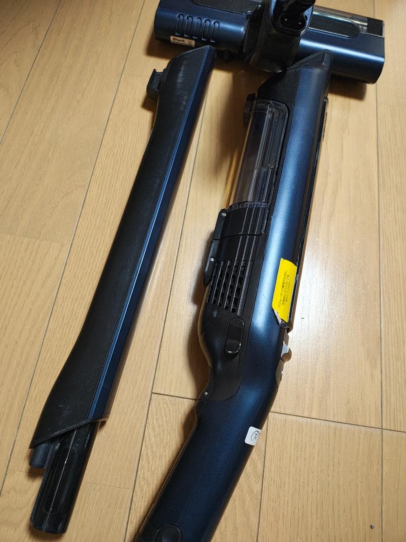 シャーク★コードレスクリーナー★CS401JRB★バッテリーの状態良好★2