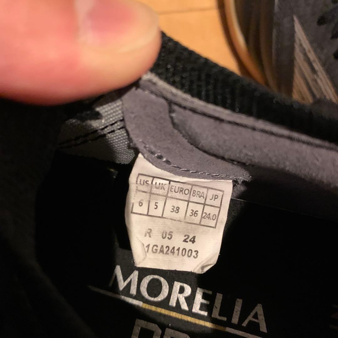 ミズノ　モレリア　24.0