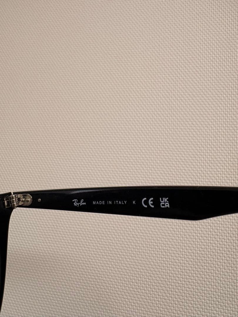 ま*ん様 Ray-Ban RB4258F サングラス 601/87