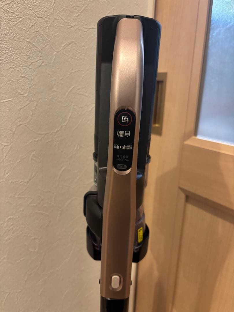 日立 HITACHI コードレスクリーナー 掃除機　PV-BHL4000J