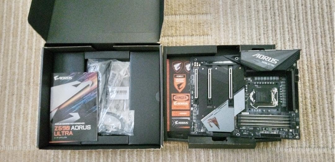 Z590 AORUS ULTRA (WIFI) ATXマザーボード