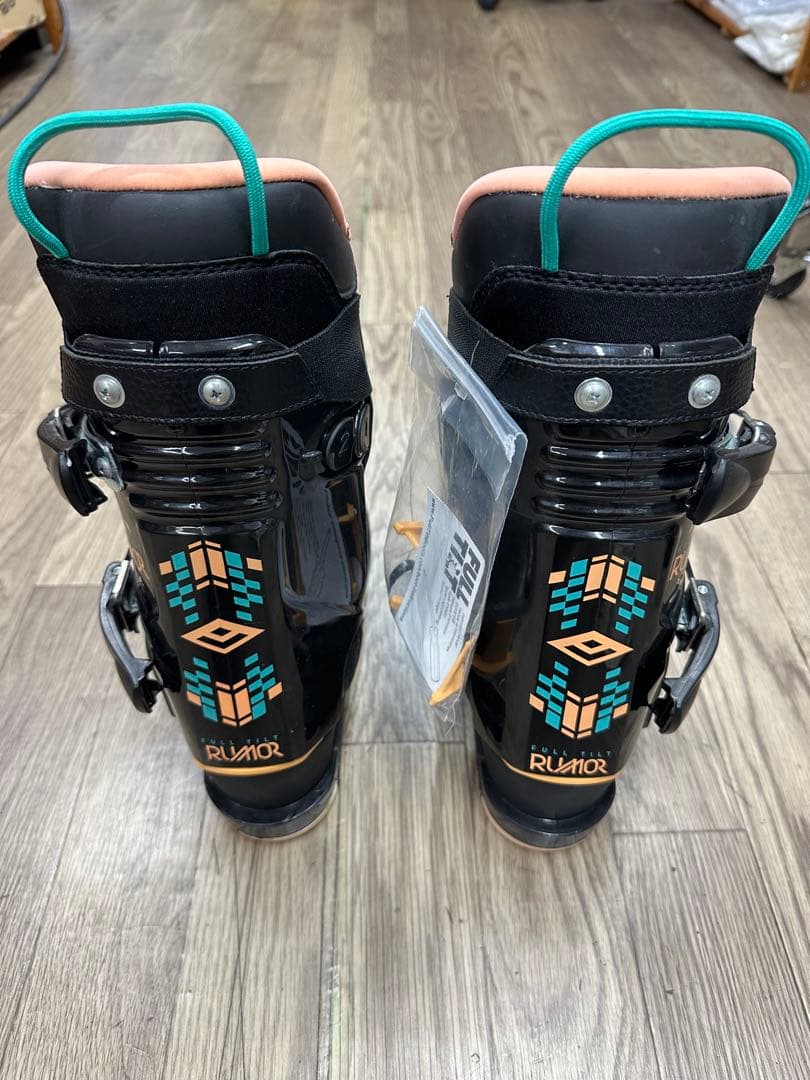 FT RUMMORスキー用ブーツ