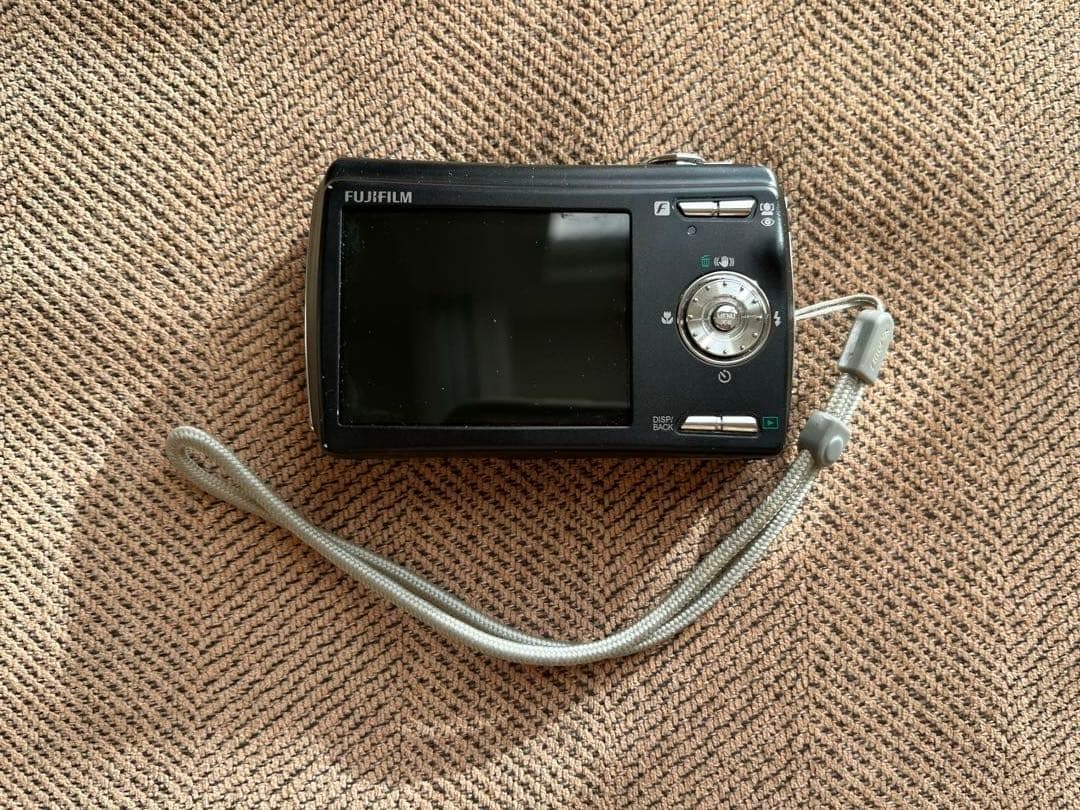 デジタルカメラ FUJIFILM FinePix F100fd