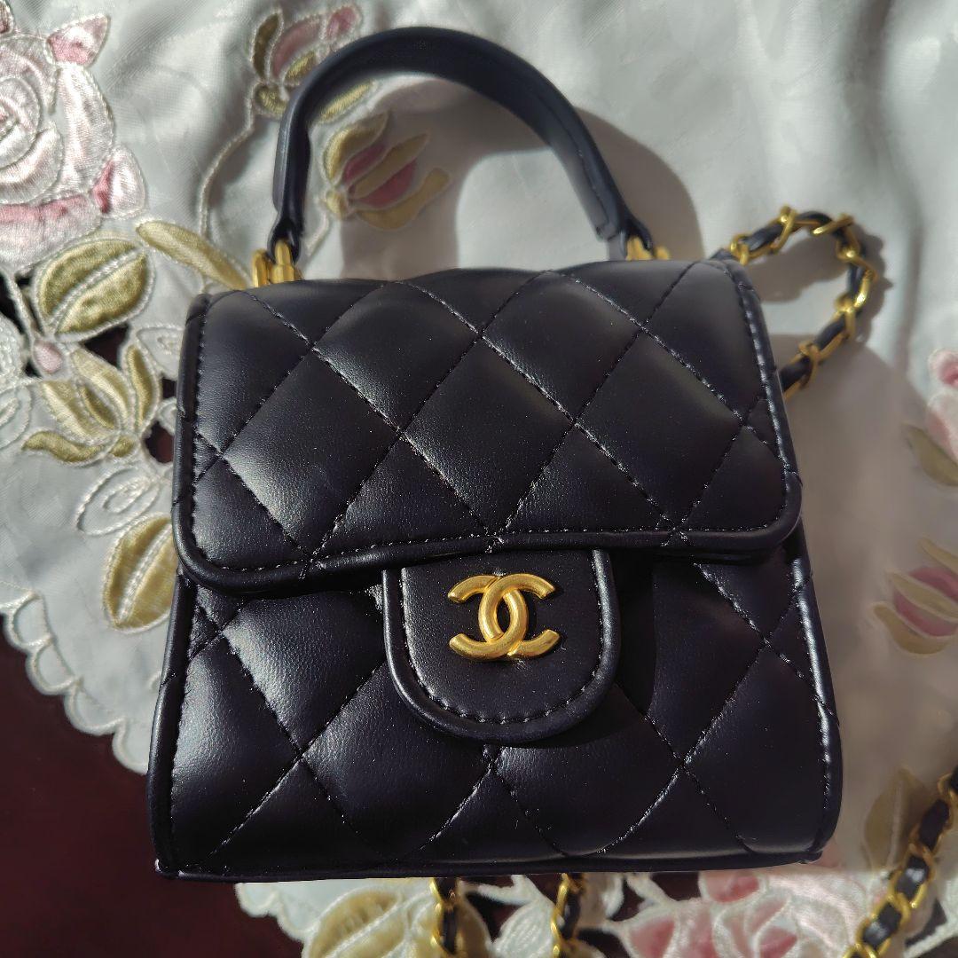 CHANEL ノベルティーミニショルダーバッグ