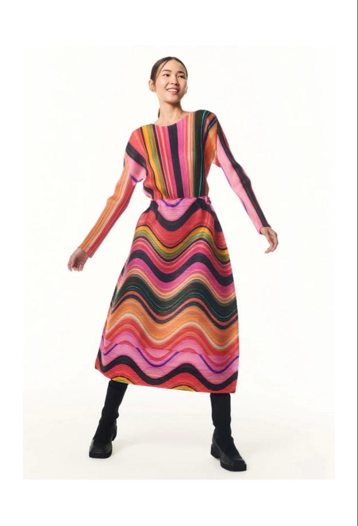 プリーツプリーズ　トップス