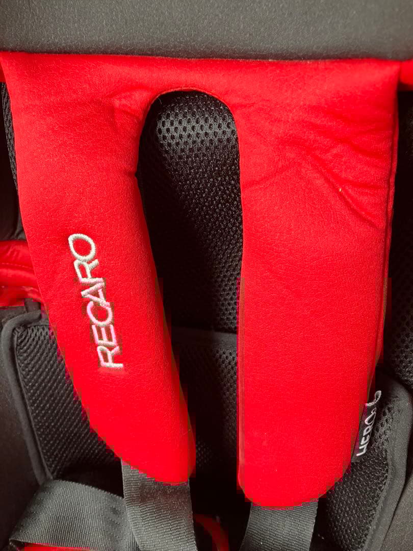 RECARO チャイルドシート レッド