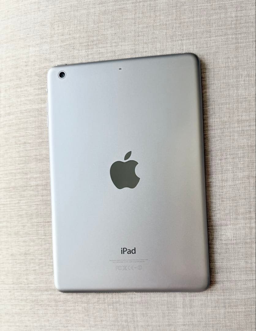 Apple iPad miniシルバー 本体