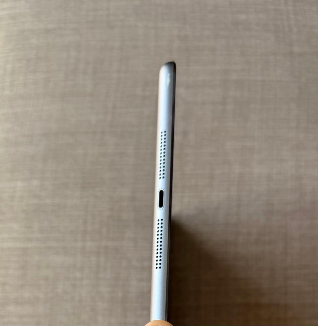 Apple iPad miniシルバー 本体