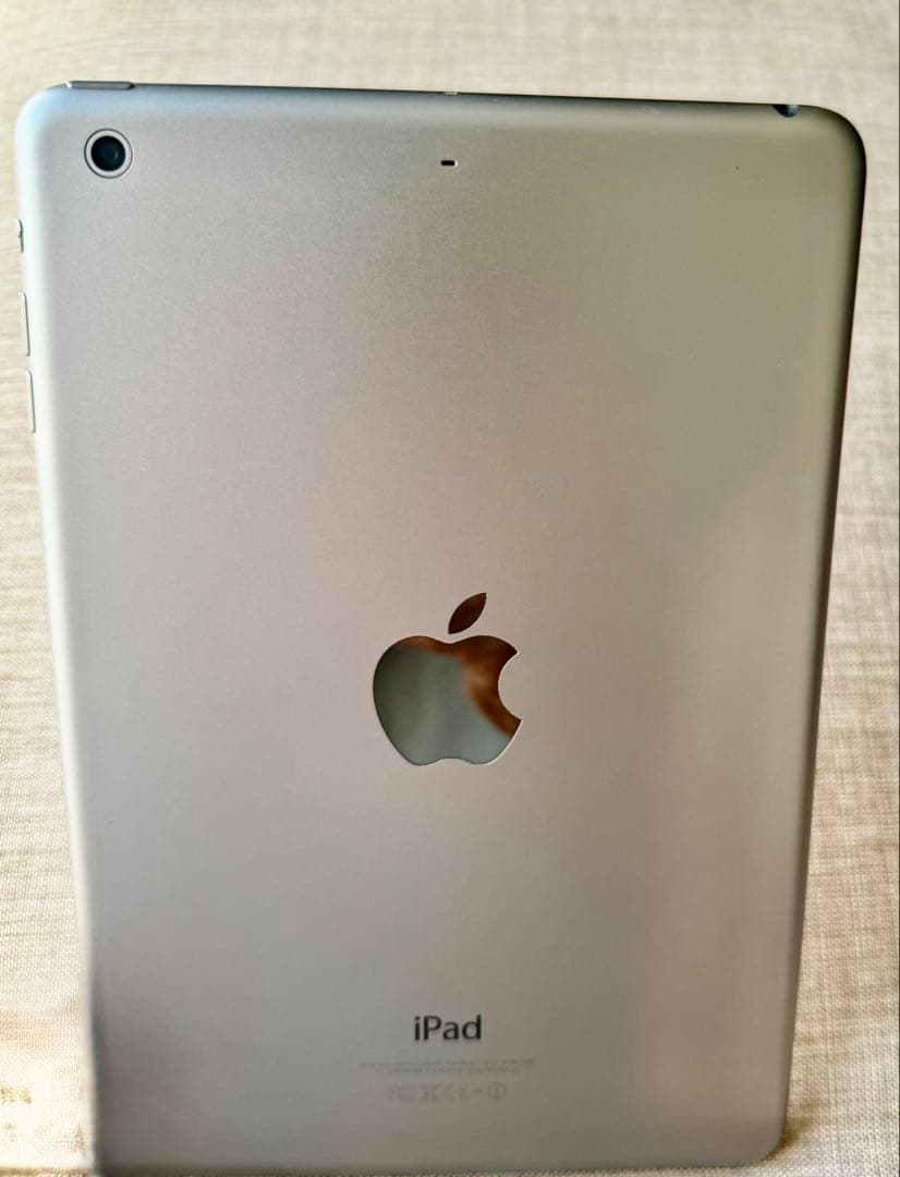 Apple iPad miniシルバー 本体