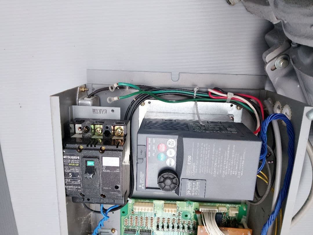 三菱電機製エレベーター用トラクションマシン(あ44)