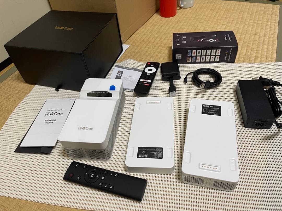 超短焦点プロジェクター Ve・Croce 本体＆専用バッテリー