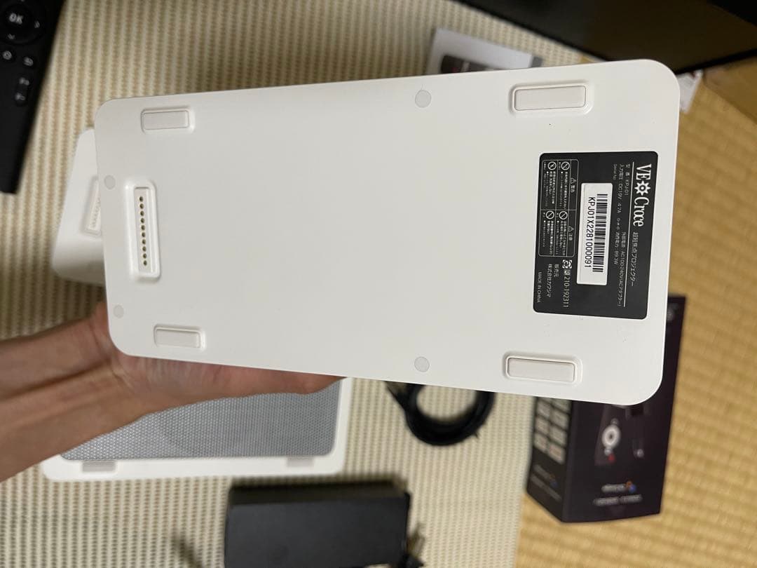 超短焦点プロジェクター Ve・Croce 本体＆専用バッテリー