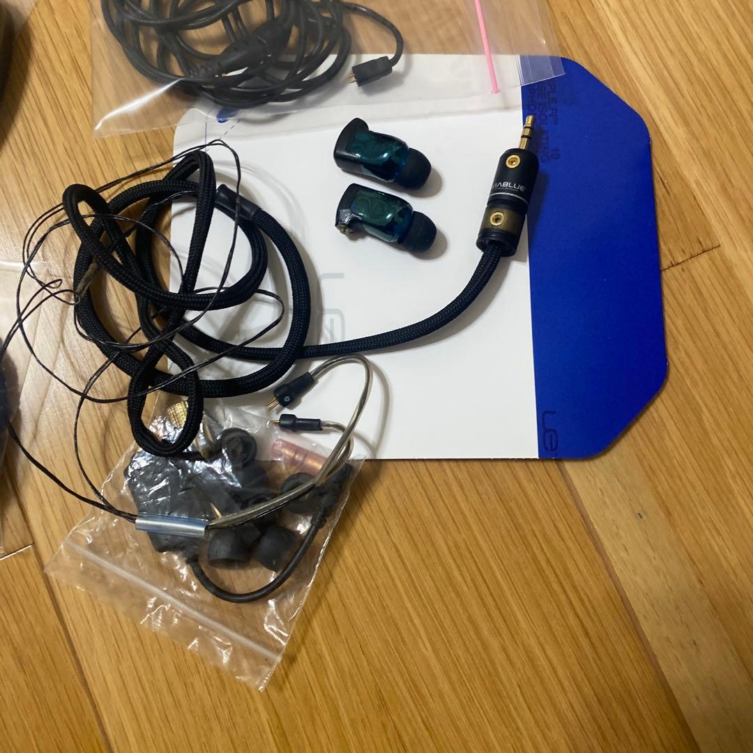 Ultimate Ears TRIPLE.FI 10（TF10)(美品）