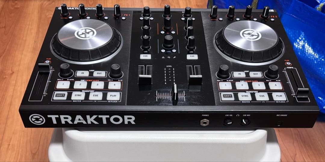 TRAKTOR KONTROL S2 MK2 箱無し 付属品無し