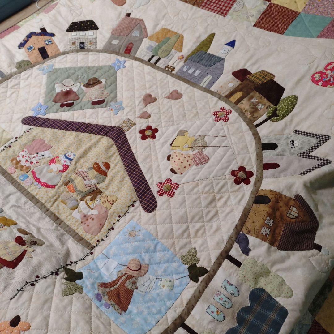 ハンドメイド　パッチワークベッドカバー