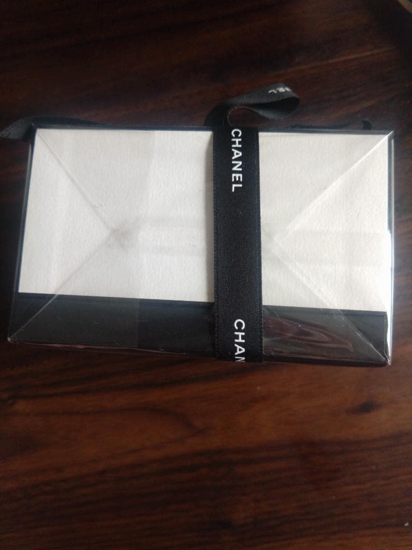 シャネル　レ　ゼクスクルジフ　フレッシュ　ボディクリーム新品