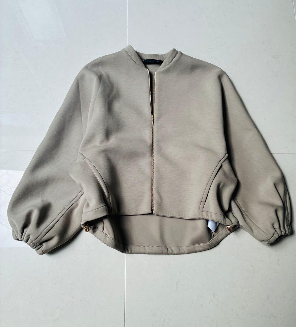 新品未使用　マルティニーク　ダンボールジップブルゾン