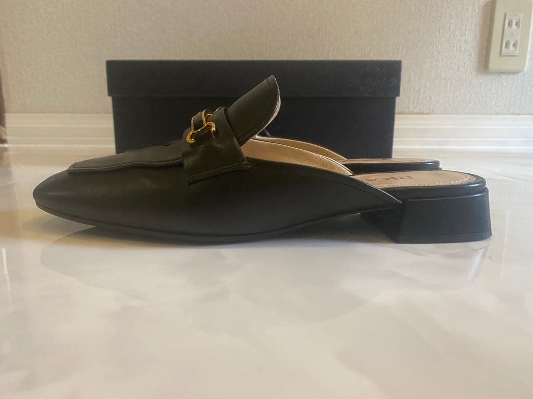 PRADA ブラック ミュール 低ヒール