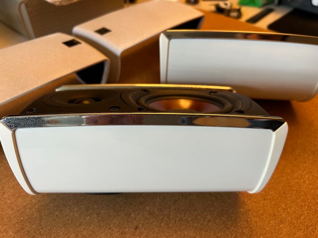 DALI FAZON MIKRO スピーカー （ホワイト）