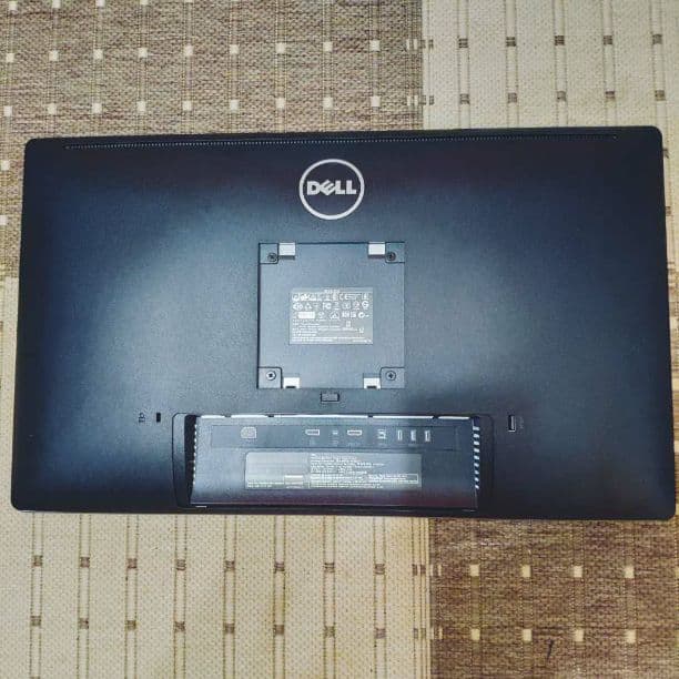 Dell ディスプレイ モニター UP2414Q 23.8インチ/4k