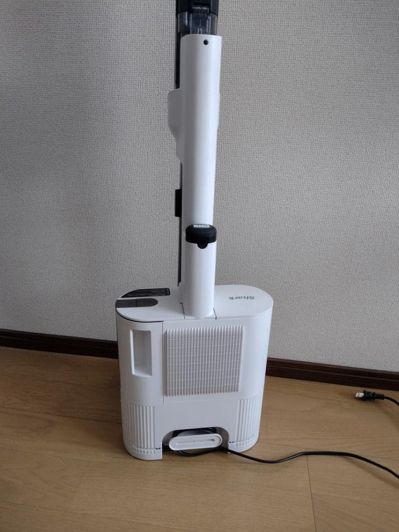 シャーク★コードレスクリーナー★CS851JMVAE★バッテリー新品と同等