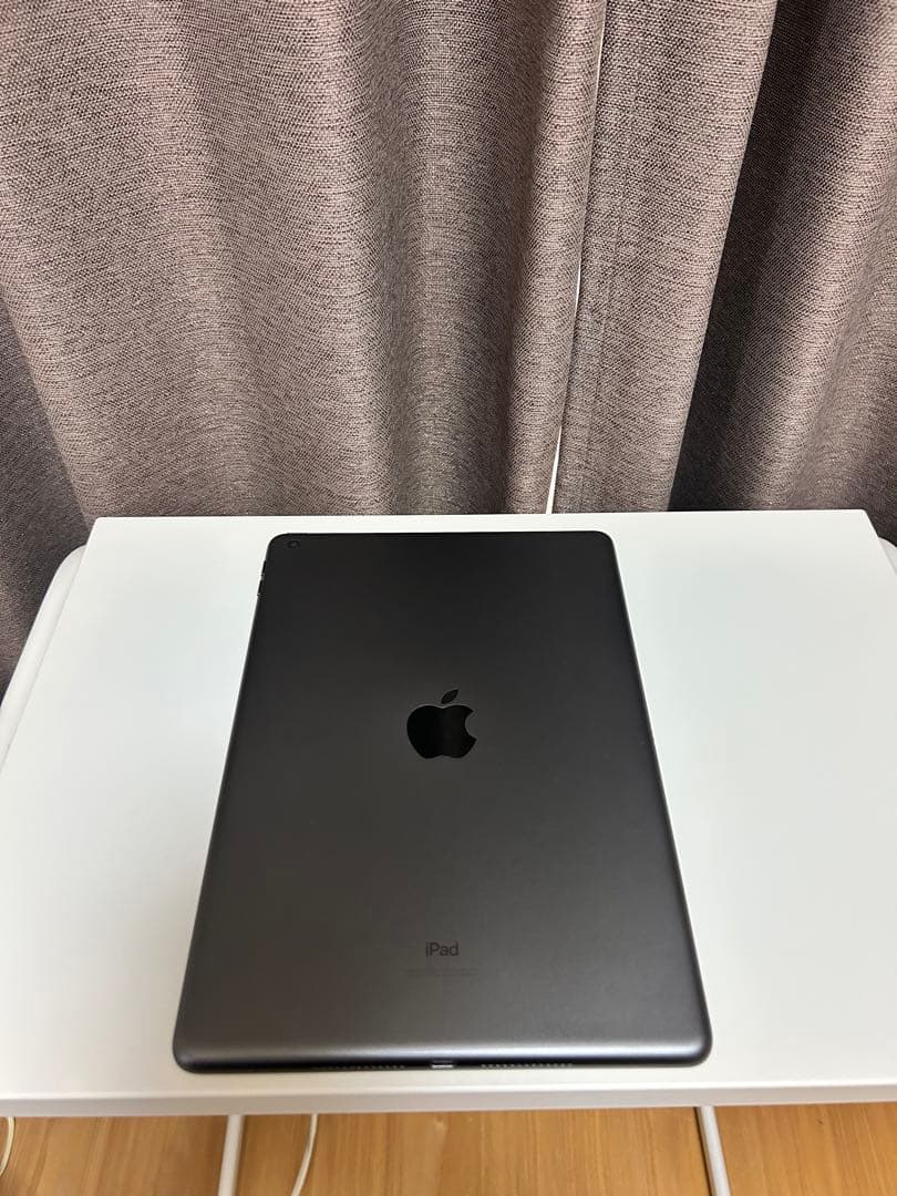 ipad第9世代　256GB Wi-Fi＋ロジクール