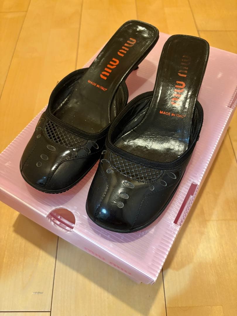miu miu ブラックレザー ミュール