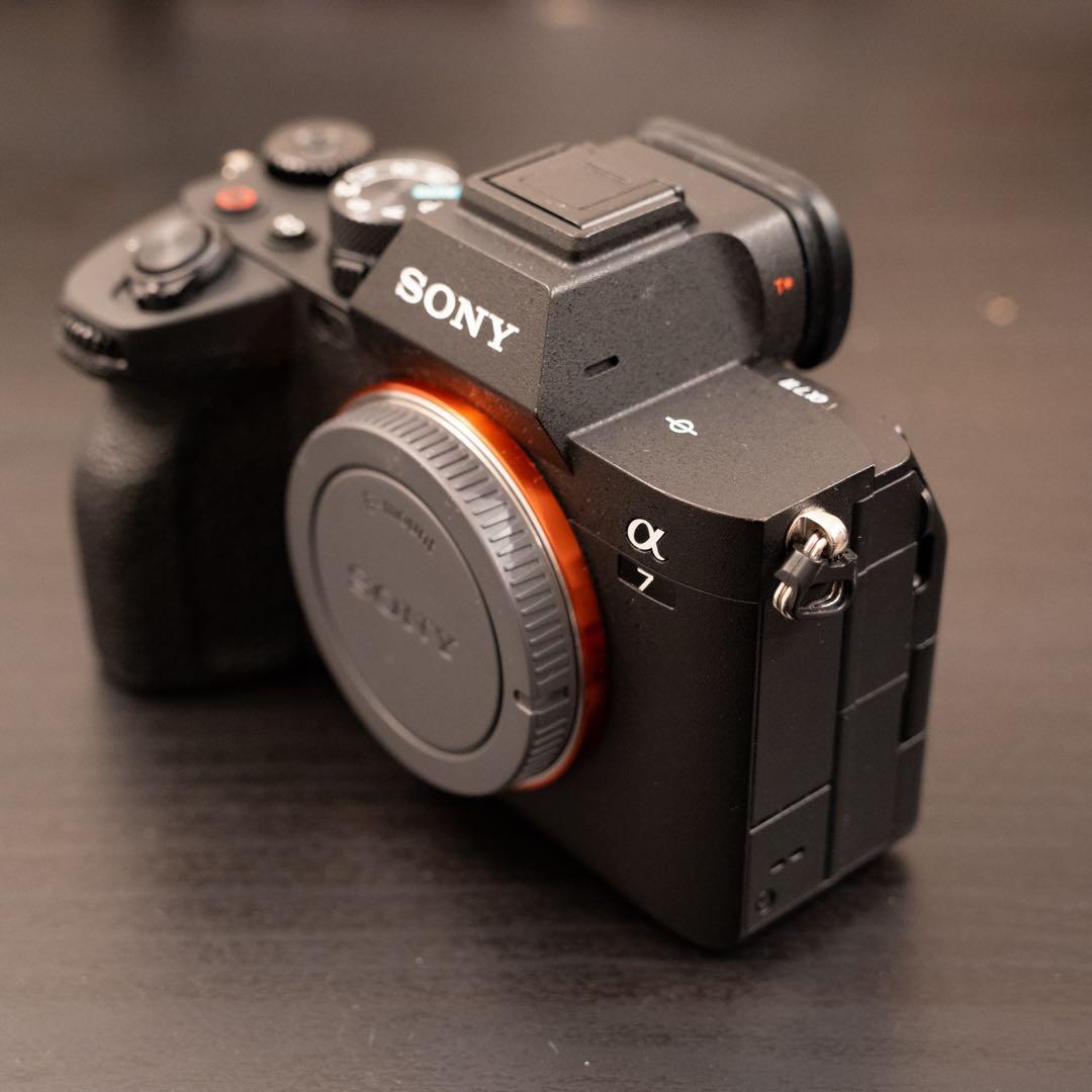 【美品】SONY α7 IV ILCE-7M4 ボディ ミラーレスカメラ