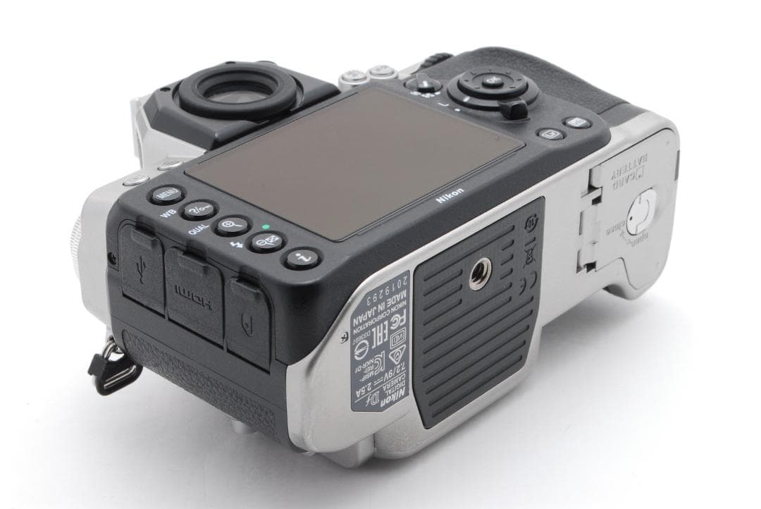 デジタルカメラ Nikon Df Silver 16.2MP DSLR Camera C0061