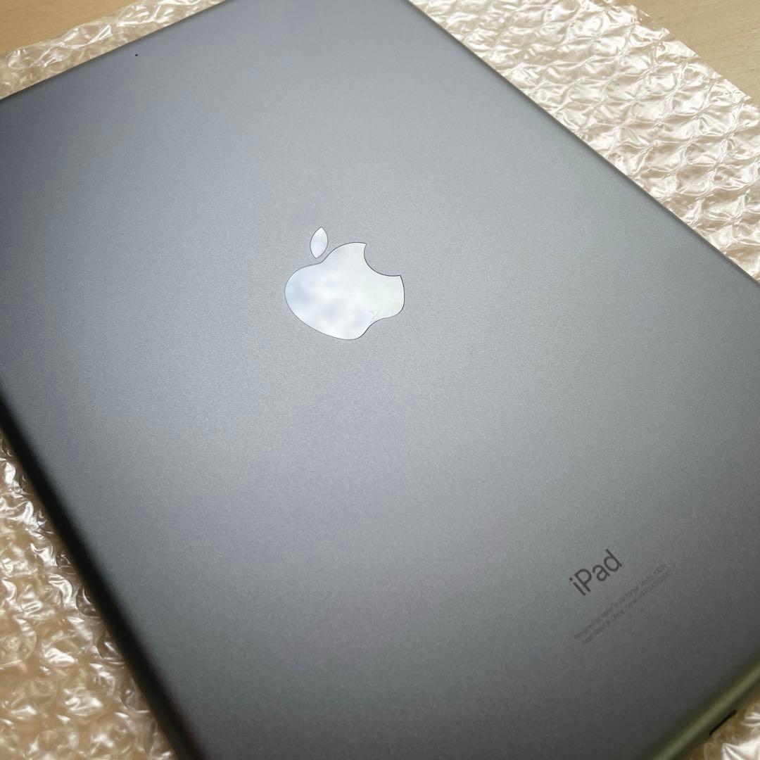 iPad 第8世代　A2270 Wi-Fiモデル　スペースグレイ　32GB