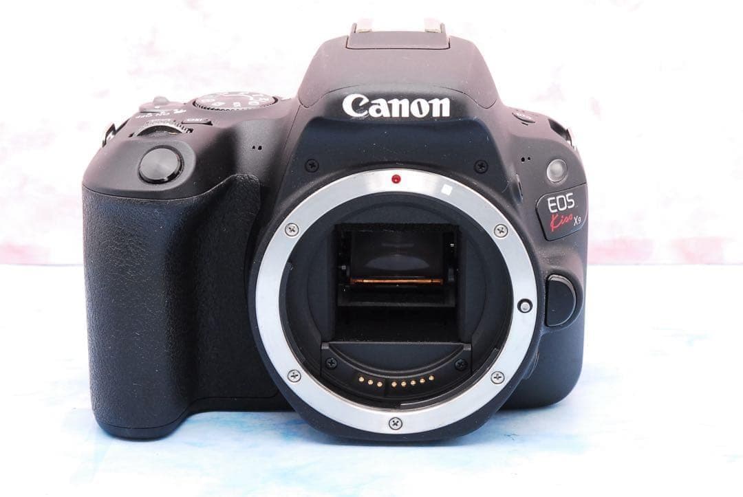 キャノン kiss X9☆一眼レフカメラ☆高性能標準＆超望遠☆スマホ転送OK
