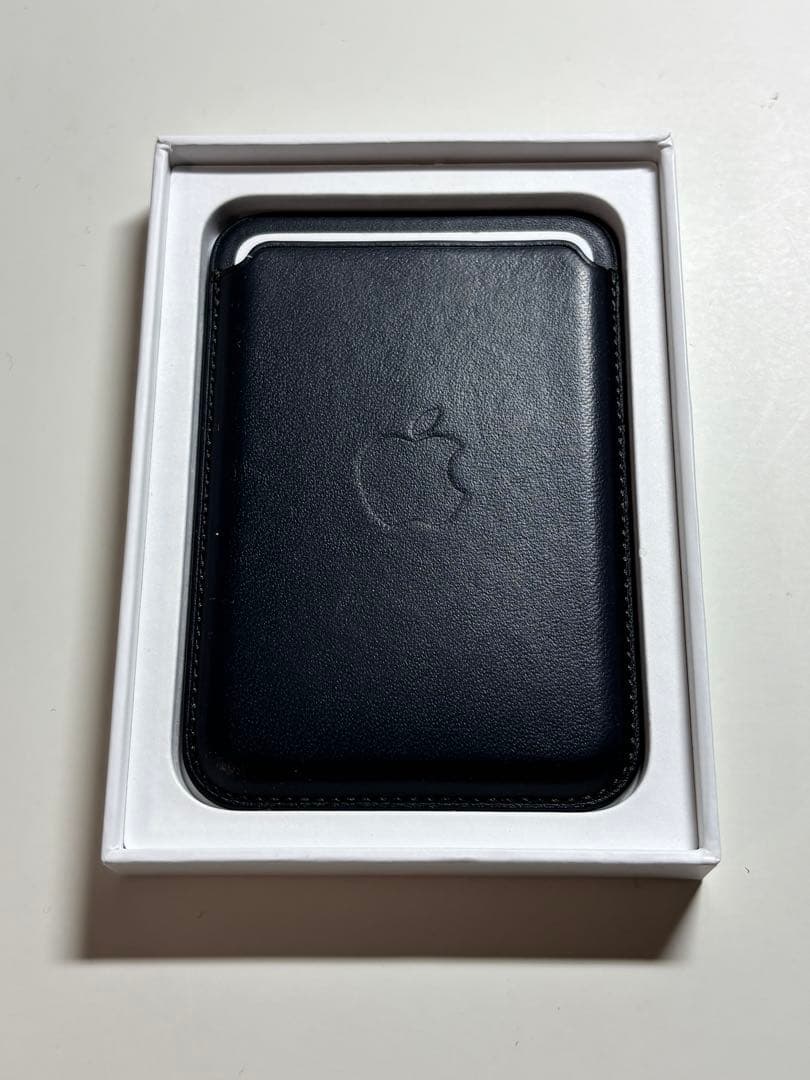 【美品】純正 MagSafe対応 iPhone レザーウォレット・ミッドナイトC