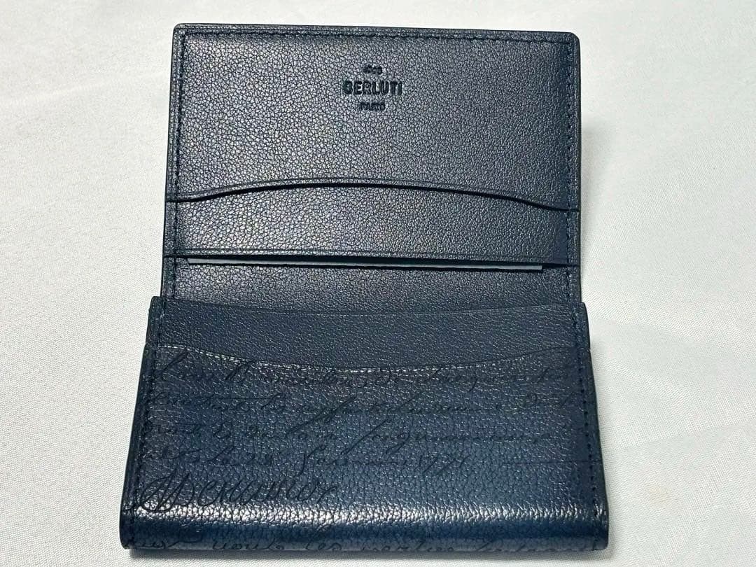 パンダやさぐれ ベルルッティ インブイア スクリットレザー カードケース