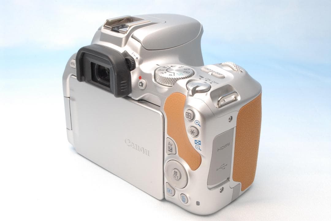 ✨おしゃれカラー✨キヤノン EOS Kiss X9 バッテリー劣化無し かわいい