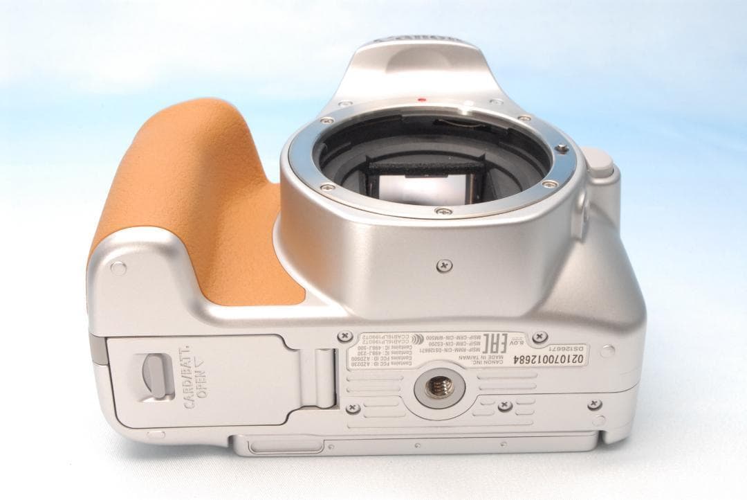 ✨おしゃれカラー✨キヤノン EOS Kiss X9 バッテリー劣化無し かわいい